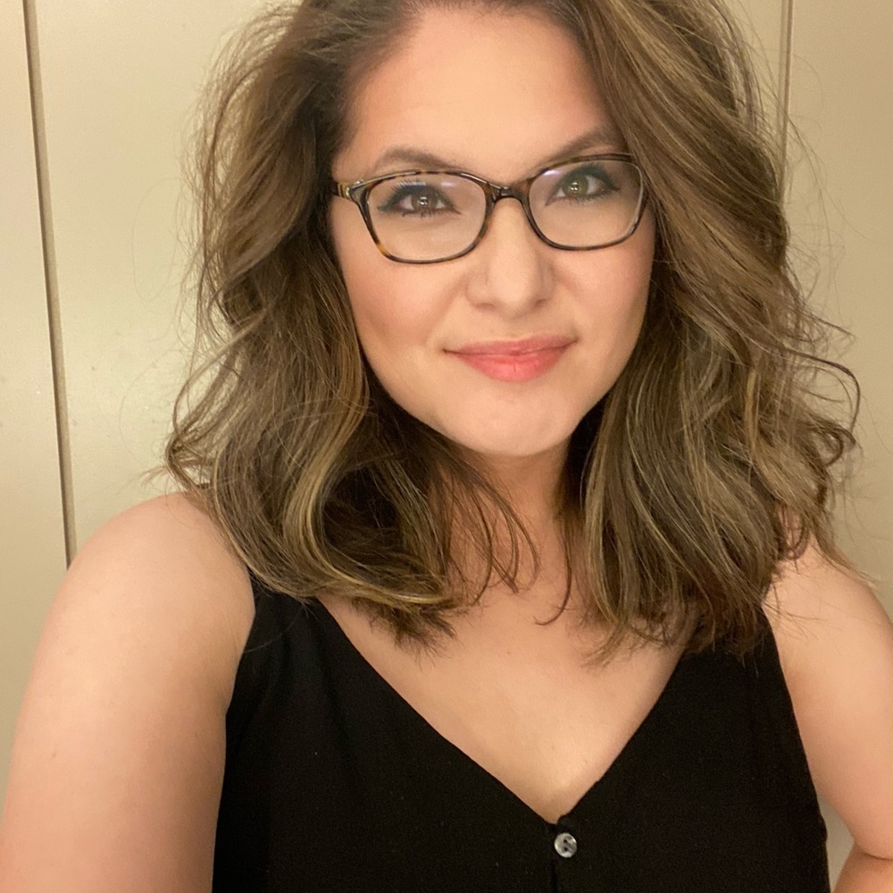 Meet your Posher, Yessenia